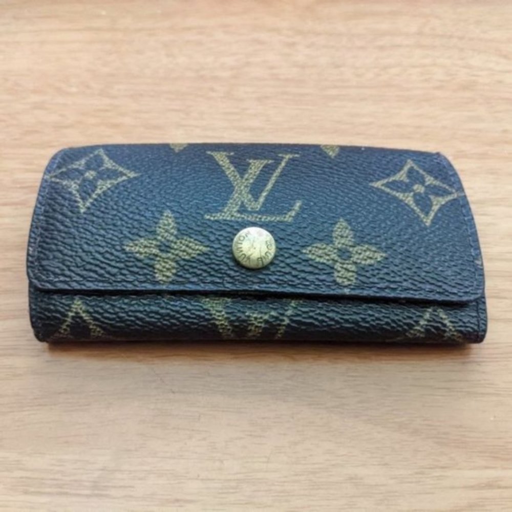 Louis Vuitton Monogram Key Holder/Wallet #1173💥PRICE DROP💥